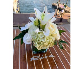 White round centerpiece 2