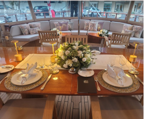 White round centerpiece