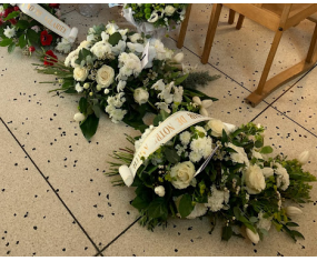 White and green Sheaf