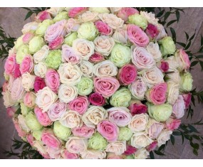 Bouquet of roses several... 2